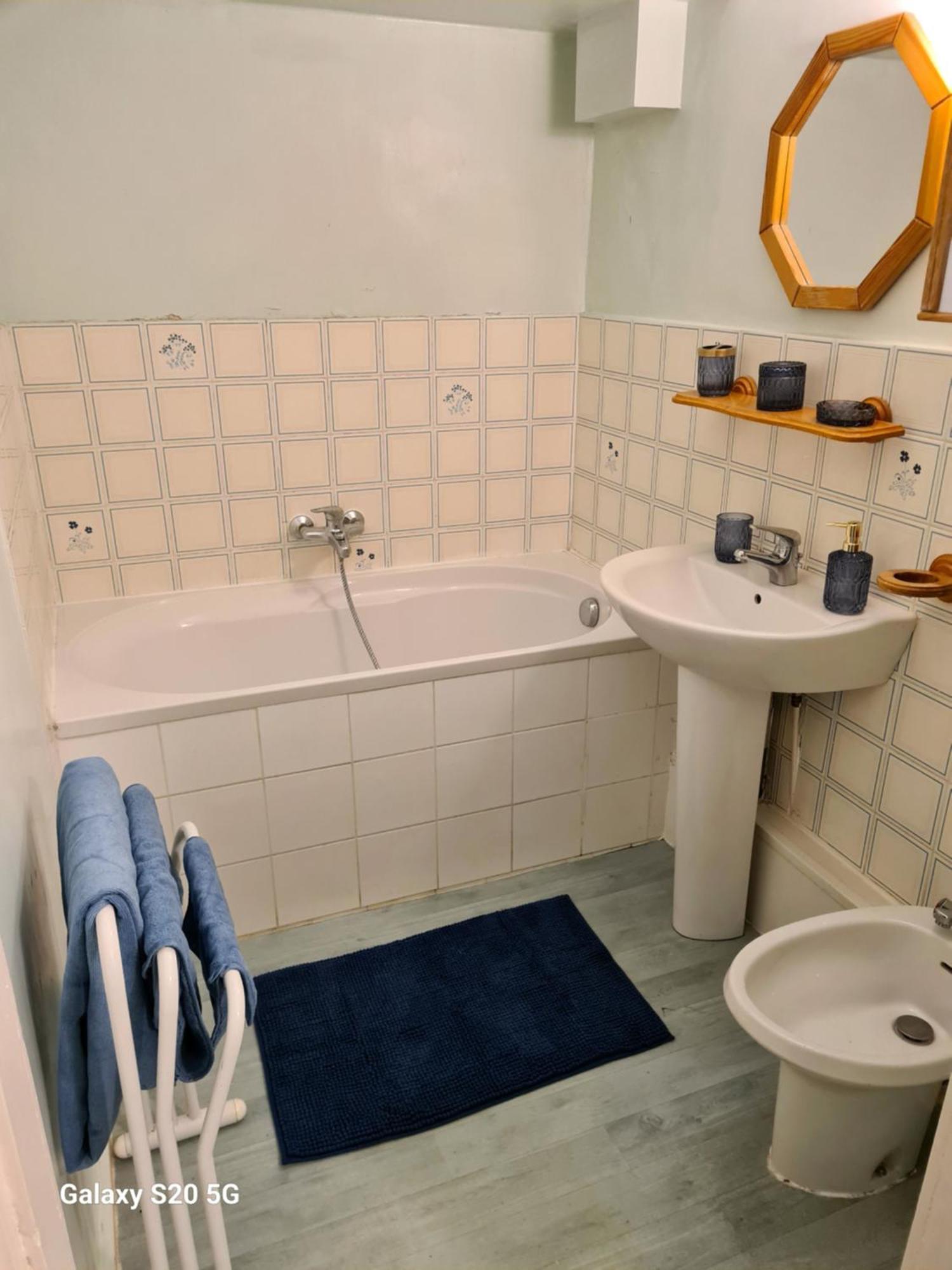 Appartement Spacieux 3 Chambres ヴァンヌ エクステリア 写真